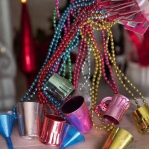 Collares  con cuentas.